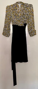 Wickelkleid aus Seide - Diane v. Furstenberg (US Gr. 4 / EU 36) - Bild 1 von 16