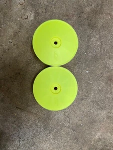 1/10 J Concepts 2wd Buggy Rear Wheels (Team Associated, Losi, HPI, Traxxas) - Picture 1 of 4
