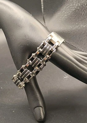 Pulsera de acero inoxidable para hombre grabable con eslabones de goma negra 8,5" Foto 1 de 4