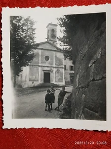 CARTOLINA VECCHIA PICCOLA FOTO CHIESA Di POR DAONE TRENTO ANIMATA. - Picture 1 of 3