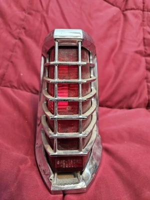 LINCOLN CONTINENTAL LUZ TRASERA ORIGINAL 1968 SAE TSDP1-68CL Foto 1 de 4