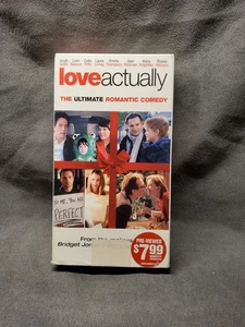 Eigentlich Liebe, Hugh Grant, Liam Neeson, Romantische Komödie Film VHS-Kassette - Bild 1 von 4