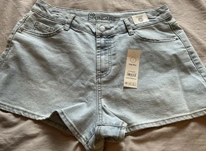 Pantalones cortos vaqueros para mujer’s NOBO azul claro tiro alto talla 6 - Imagen 1 de 7