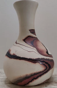 Nemadji ~ Vintage ~ USA ~ Native American Natural Swirl Clay Pottery Vase ~ 6" - Picture 1 of 8