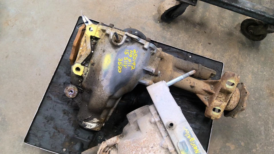 Conjunto de portador diferencial usado se adapta a: camioneta GMC Sierra 3500 2015 eje delantero Foto 1 de 4