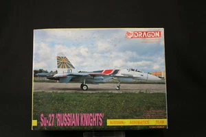 YL044 DRAGON 1/144 maquette avion 4557 Su-27 Russian Knights Russian Aerobatics - Picture 1 of 3