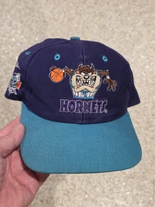 🔥 Vintage 1994 Looney Tunes "TAZ" Charlotte Hornets Snapback Mütze - Bild 1 von 12