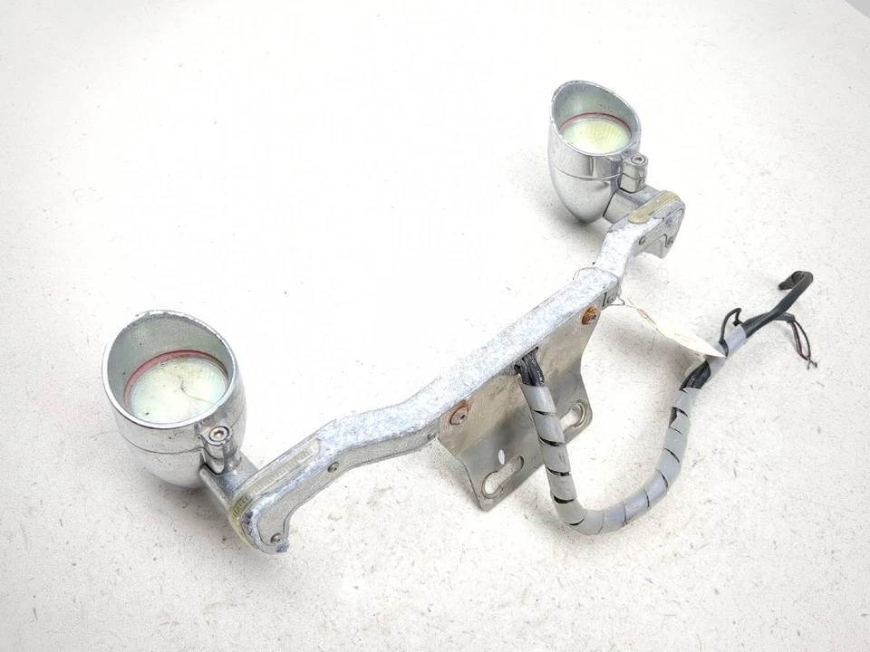 09-17 Triumph Thunderbird 1600 Billet 铝制前转向信号灯条 — 第 1/4 张图片