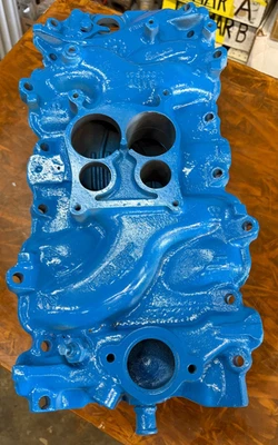 CRUSADER INTAKE MANIFOLD 454 7.4 #333841 16 BOLT CAST IRON, EARLY MODELS - Image 1 of 4