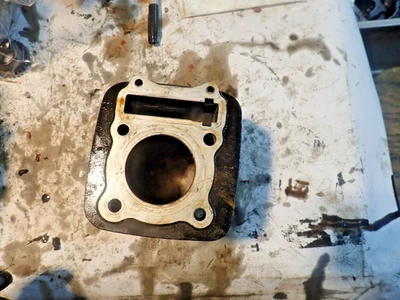 Barril jarra cilindro Suzuki ALT 125 Foto 1 de 4