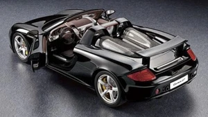 1/12 Tamiya Porsche Carrera GT - Picture 1 of 2