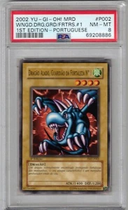 DRAGO ALATO GUARDIANO DELLA FORTEZZA 1°ED PORTOGHESE YU-GI-OH MRD P002 PSA 8 - Foto 1 di 2
