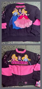 NUEVO CON ETIQUETAS 12 13 14 Disney Princesa Blancanieves Cenicienta Abrigo Chaqueta Racing JH Diseño - Imagen 1 de 14