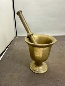 VINTAGE BRASS MORTAR AND PESTLE, 5" Tall, Apothecary Pharmaceutical, Authentic - Picture 1 of 7