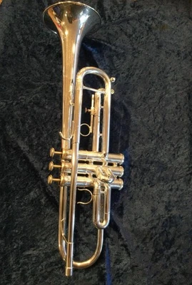 Trompeta de Plata Getz 700 "Especial" Excelente Estado, Estuche Protec Nuevo Foto 1 de 4