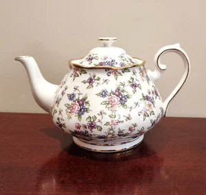 Fabulous Royal Albert  100 Years 1940s English Chintz Bone China  8 Cup Teapot - Picture 1 of 9