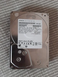 Hitachi 1TB 3.5" Desktop Hard Drive S-ATA - Afbeelding 1 van 4
