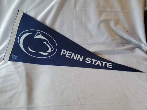 Vintage NCAA 12 X 30 Wincraft USA Felt Pennant  Penn State Lions Cover