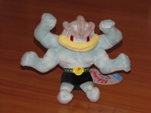Machamp Pokemon Center Poke Plüschtier Sitting Cuties Fighting Stofftier Puppe NEU - Bild 1 von 4
