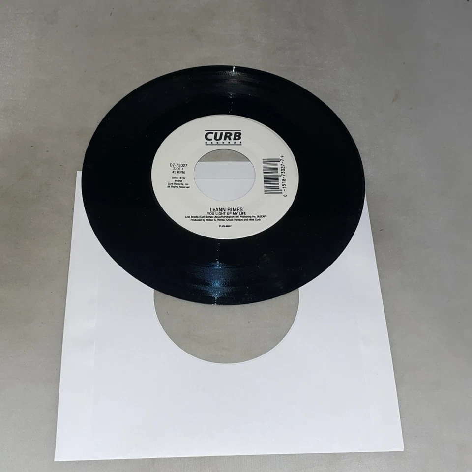 LeAnn Rimes " You Light Up My Life / I Believe " 45 Vinyl Record 7” Foto 1 de 1