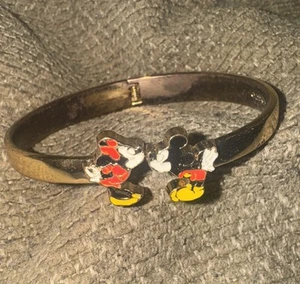 Disney Parks Mickey & Minnie Kissing Hinged Bangle Bracelet Gold Tone Couture - Picture 1 of 5