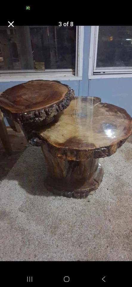 Mesa auxiliar de borde vivo de roble rojo macizo Foto 1 de 1