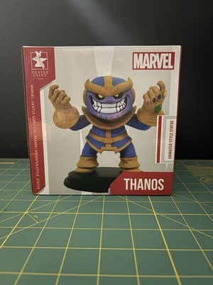 Gentil Gigante Marvel Estilo Animado Estatua Thanos Skottie Joven Guantelete Infinito Foto 1 de 2