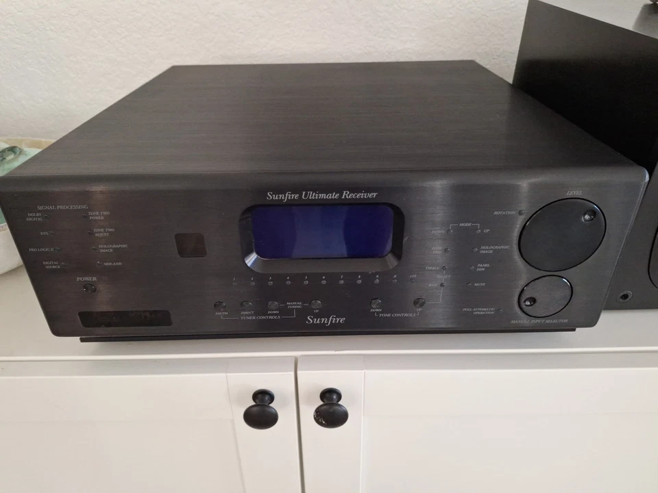 Sunfire Ultimate 7.1 AV Receiver Bob Carver Amplifier 200W 8 Ohm - Image 1 of 4