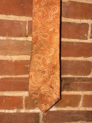 Corbata de seda de cachemira dorada naranja Sean John para hombre Foto 1 de 3