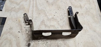 Soporte de bandeja de batería Toyota Land Cruiser Early FJ40 OEM 1967 Foto 1 de 4