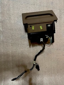 ✅1992-1996 FORD BRONCO F150F250F350 ASHTRAY ASSEMBLY W/ WIRE HARNESS *TAN* MOCHA - Picture 1 of 2