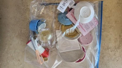 Juego de Cuencos Platos Muñeca American Girl Nuestra Generación  Foto 1 de 2