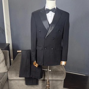 Traje de Esmoquin Formal Hombre Negro Doble Pecho 3 Piezas 38 Chaqueta 34 Pantalones Nuevo con Etiquetas - Imagen 1 de 16