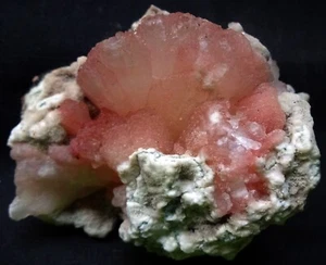 STUNNING PINK STILBITE BOWS ON CORAL CHALCEDONY MATRIX MINERALS SPECIMEN*22.12 - Picture 1 of 4
