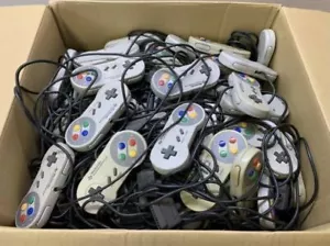 Lotto 100 controller Nintendo Super Famicom SNES USATI prodotto originale - Foto 1 di 1