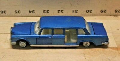 Juguetes Dinky vintage Mercedes Benz 600 #128 Foto 1 de 4