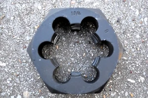 1 3/4"- 8"- 1 1/2" Kohlenstoffstahl NPT Sechskant-Gewindeschneideisen - Bild 1 von 9
