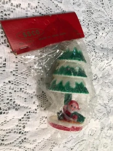 SSCO Mini CHRISTMAS TREE with Santa ORNAMENT CAKE TOPPER CRAFTS NOS HONG KONG - Picture 1 of 1
