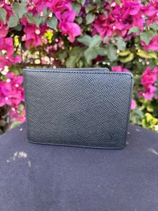Cartera Louis Vuitton Taiga de cuero con múltiples pliegues delgada negra - Imagen 1 de 7