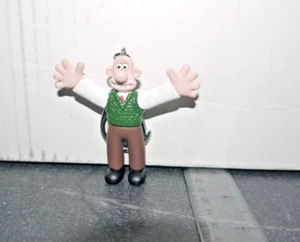 Vintage 1989 Wallace And Gromit Keyring Cheese and Crackers Wallace Keychain - Picture 1 of 3
