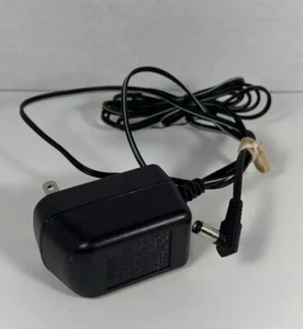 Uniden Ac Adapter AD-0006 120v-60hz 4W DC 9V 210mA E149469 Black - Picture 1 of 7