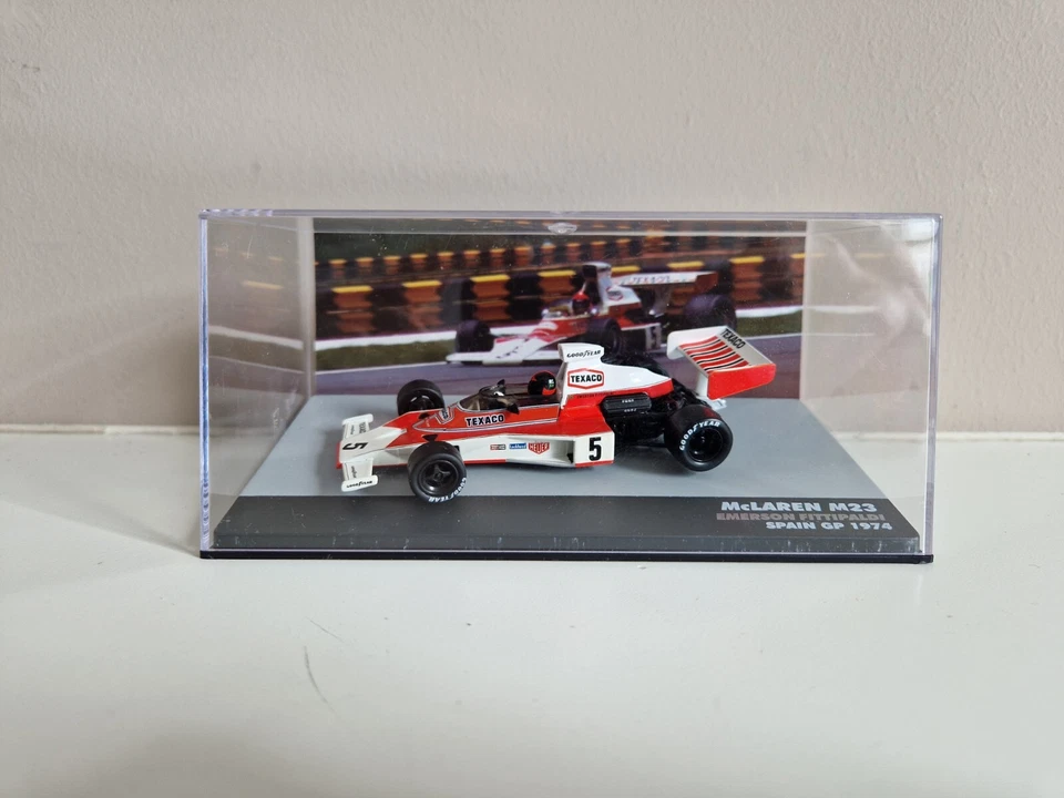 Altaya (IXO) 1/43 McLaren Ford M23 E. Fittipaldi - Campione del Mondo Gp Bras... - Immagine 1 di 4