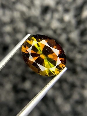 Натуральный турмалин красивой круглой формы 5,30 карата из Танзании - Изображение 1 из 4