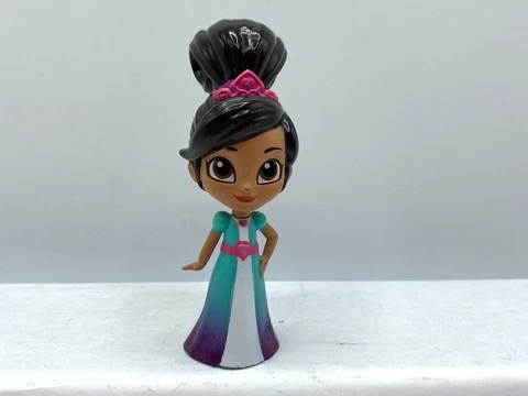 Nickelodean Nella Princess Nella & Chipsqueak 3.5-Inch Figure Cover