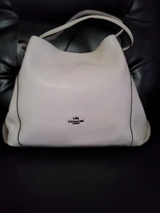Pre-owned Coach 29336 Edie 31 Leather Shoulder Bag with Prairie Rivets in White - Picture 1 of 6