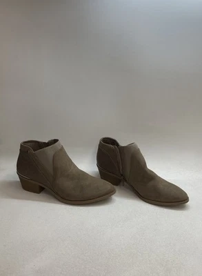 Botas al tobillo Simply Vera Wang Skylarksa bronceadas imitación gamuza para mujer talla 8,5 Foto 1 de 4