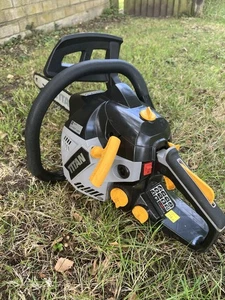 Titan petrol Chainsaw GOOD condition - Picture 1 of 5