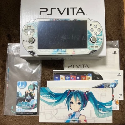 PS Vita Hatsune Miku Edizione Limitata PCHJ 10002 USATO - Immagine 1 di 4