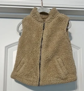 Old Navy Sherpa Cream Zip Front Plush Vest - Size Girls 2t In EUC - Picture 1 of 3