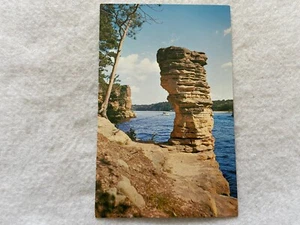 Chimney Rock, Dells of the Wisconsin River, Wisconsin Vintage Postcard - Picture 1 of 2